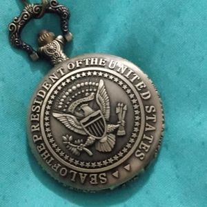 P3ohttps://ollocard.com/ck/?prodid=091&utm_sourccket Watch Presidential Keepsake